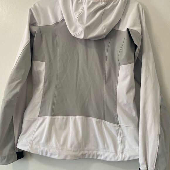 The North Face Women Jacket - Picture 2 of 10